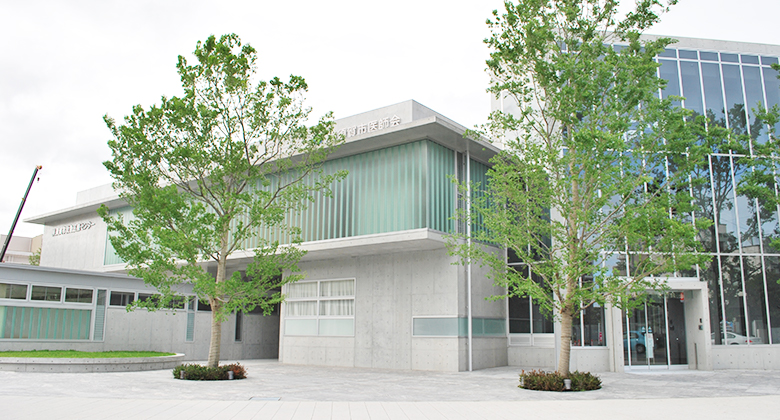 横須賀市救急医療センター(医師会館)